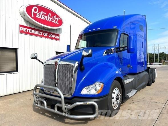 Kenworth T680 Vetopöytäautot