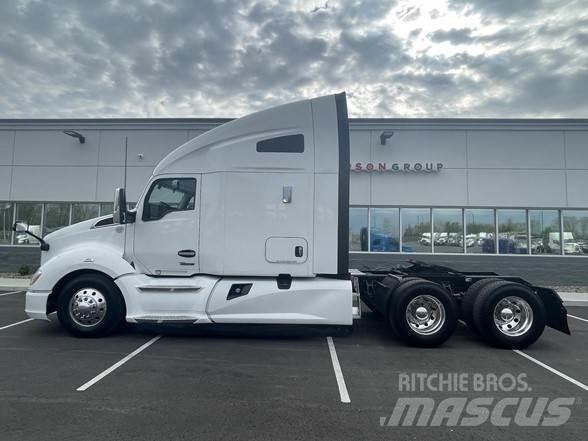Kenworth T680 Vetopöytäautot