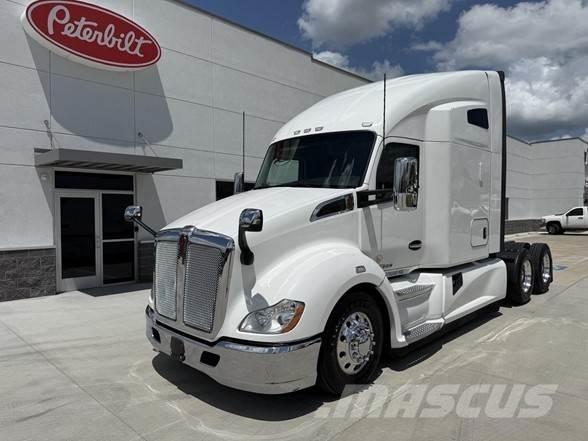 Kenworth T680 Vetopöytäautot