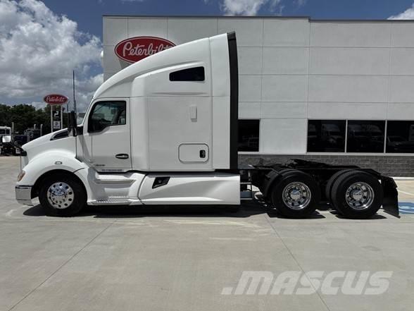 Kenworth T680 Vetopöytäautot