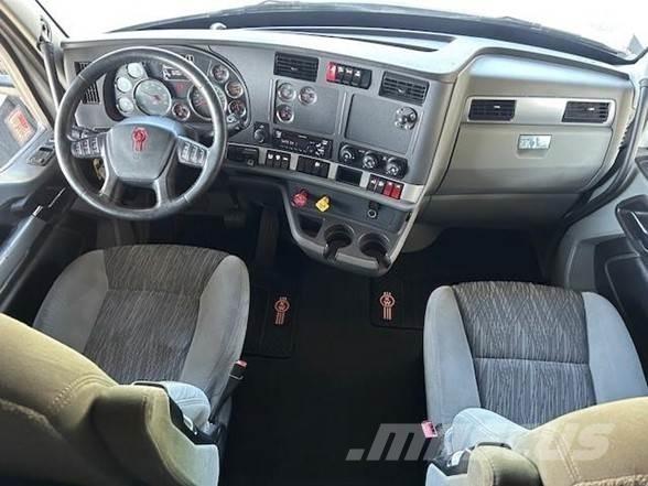 Kenworth T680 Vetopöytäautot
