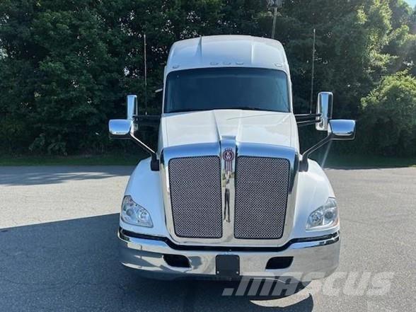Kenworth T680 Vetopöytäautot