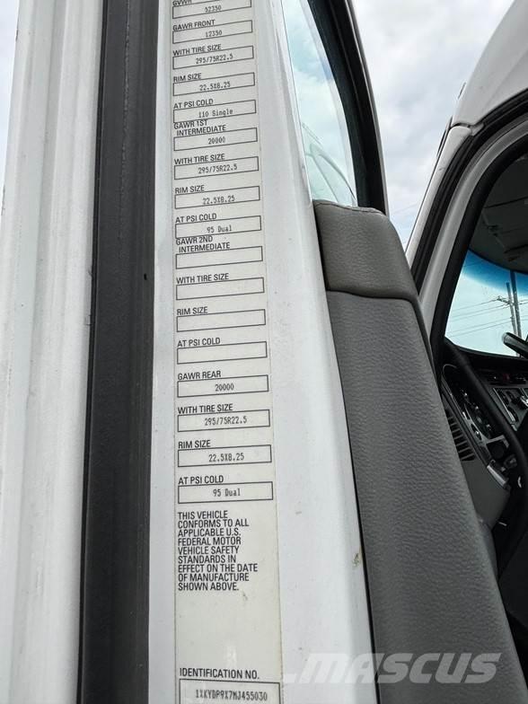 Kenworth T680 Vetopöytäautot