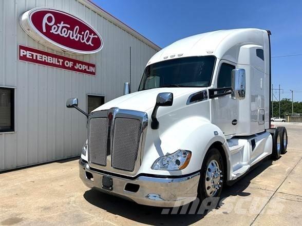 Kenworth T680 Vetopöytäautot