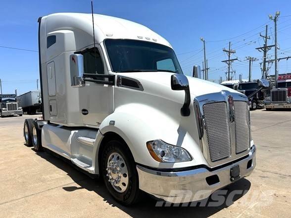 Kenworth T680 Vetopöytäautot