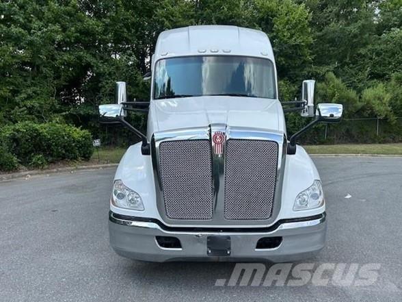 Kenworth T680 Vetopöytäautot