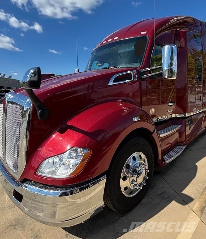 Kenworth T680 Vetopöytäautot
