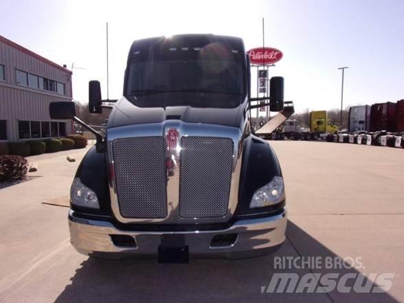 Kenworth T680 Vetopöytäautot