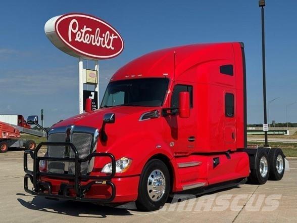 Kenworth T680 Vetopöytäautot