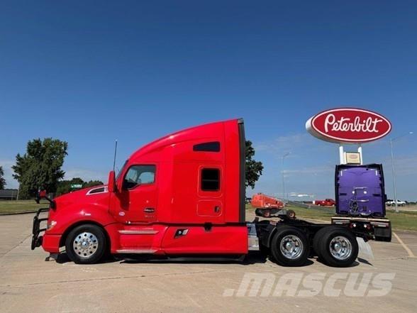 Kenworth T680 Vetopöytäautot
