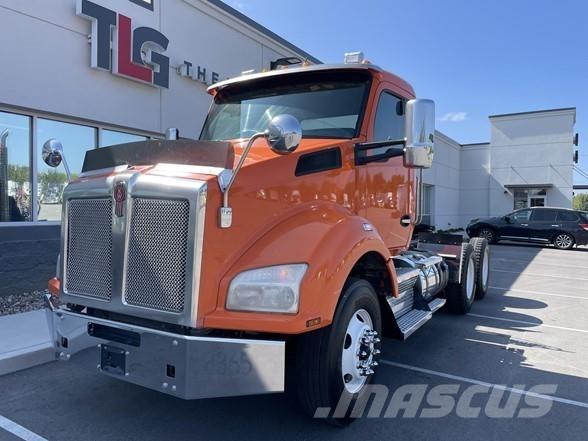 Kenworth T880 Vetopöytäautot