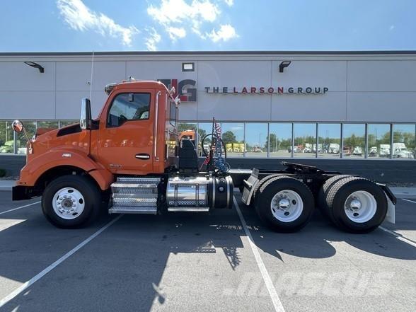 Kenworth T880 Vetopöytäautot