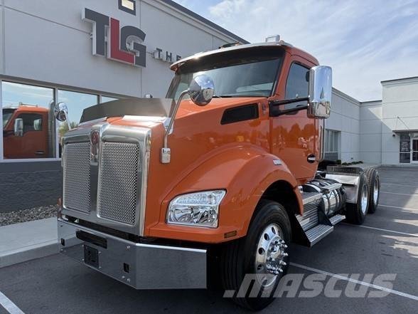 Kenworth T880 Vetopöytäautot