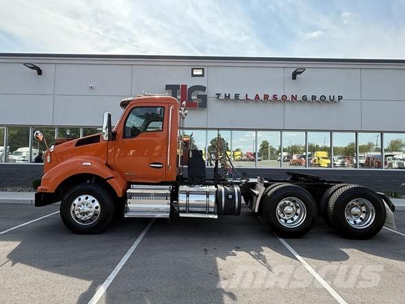 Kenworth T880 Vetopöytäautot