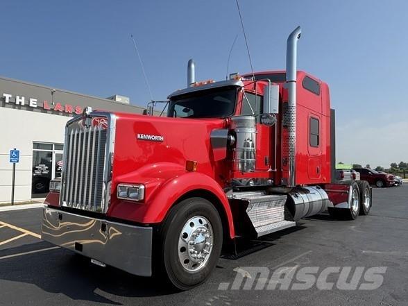 Kenworth W900 Vetopöytäautot