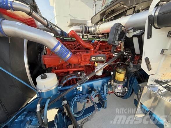 Kenworth W900B Vetopöytäautot