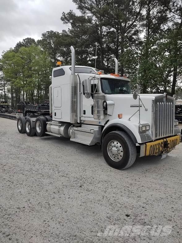 Kenworth W900B Vetopöytäautot