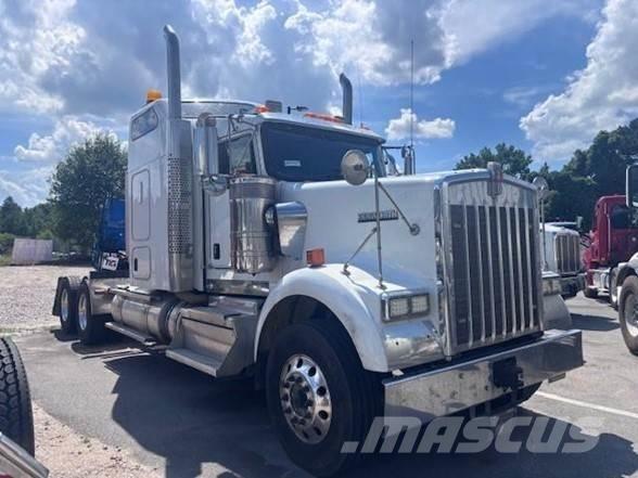 Kenworth W900B Vetopöytäautot