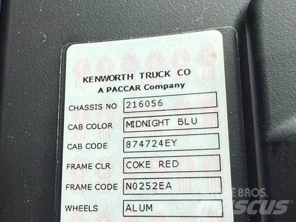 Kenworth W900L Vetopöytäautot