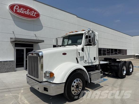 Peterbilt 367 Vetopöytäautot
