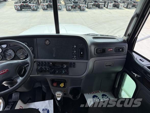 Peterbilt 367 Vetopöytäautot