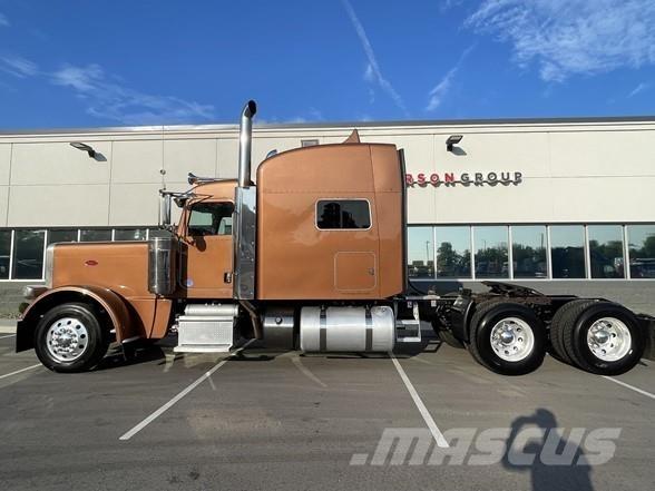 Peterbilt 389 Vetopöytäautot