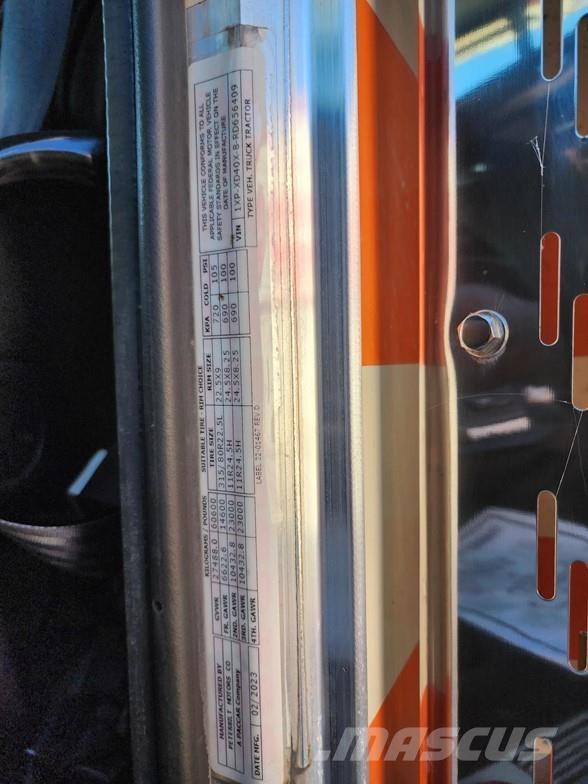 Peterbilt 389 Vetopöytäautot