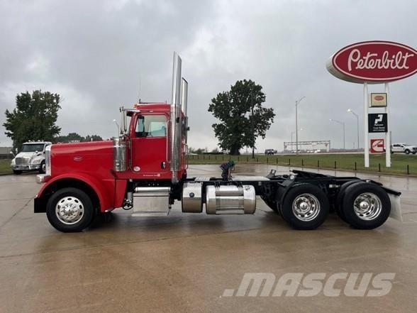 Peterbilt 389 Vetopöytäautot