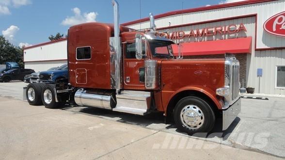 Peterbilt 389 Vetopöytäautot