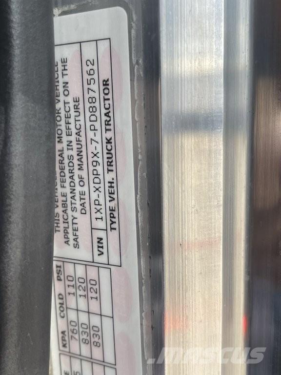 Peterbilt 389 Vetopöytäautot