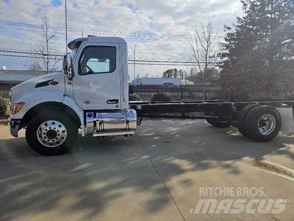 Peterbilt 536 Kuorma-autoalustat