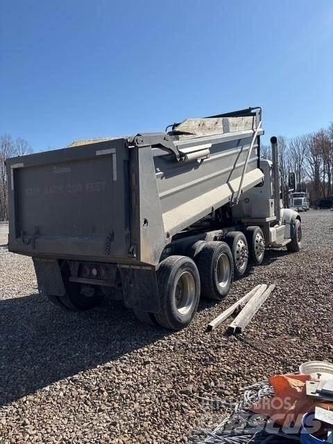 Peterbilt 567 Sora- ja kippiautot