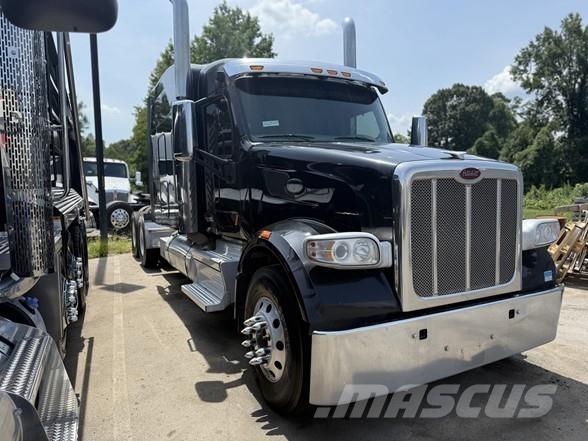 Peterbilt 567 Vetopöytäautot