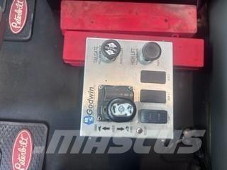 Peterbilt 567 Sora- ja kippiautot