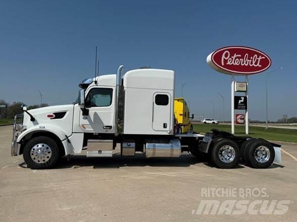 Peterbilt 567 Vetopöytäautot