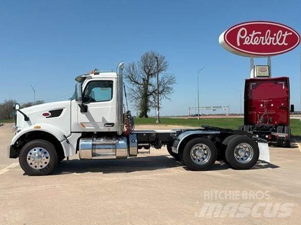 Peterbilt 567 Vetopöytäautot