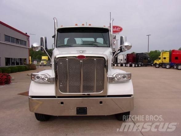 Peterbilt 567 Vetopöytäautot