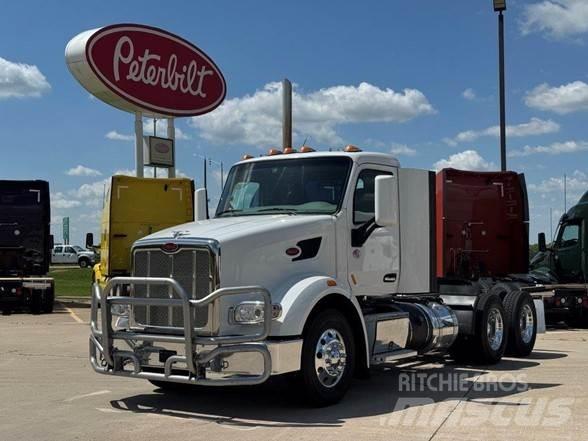 Peterbilt 567 Vetopöytäautot