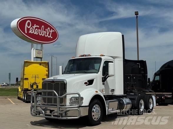 Peterbilt 567 Vetopöytäautot