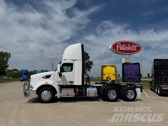 Peterbilt 567 Vetopöytäautot