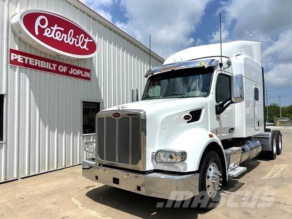 Peterbilt 567 Vetopöytäautot
