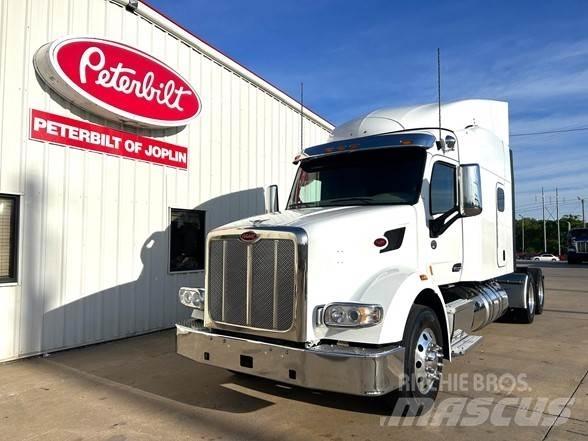 Peterbilt 567 Vetopöytäautot