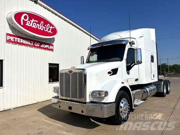Peterbilt 567 Vetopöytäautot