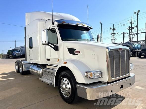 Peterbilt 567 Vetopöytäautot