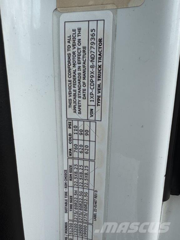 Peterbilt 567 Vetopöytäautot