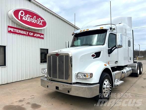 Peterbilt 567 Vetopöytäautot