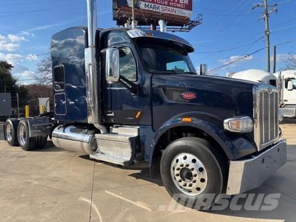 Peterbilt 567 Vetopöytäautot