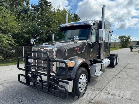 Peterbilt 567 Vetopöytäautot
