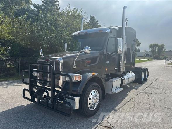 Peterbilt 567 Vetopöytäautot