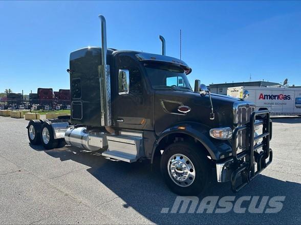 Peterbilt 567 Vetopöytäautot